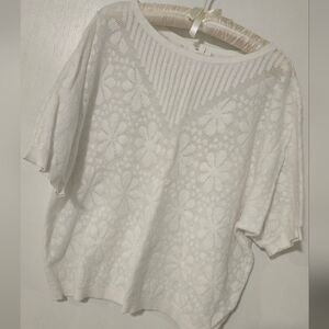 Maurices Elegant White Floral Lace Short Sleeve Top